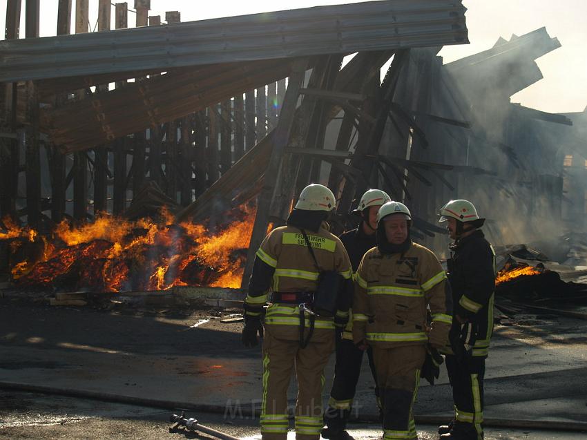 Grossbrand Holzlager Siegburg Industriestr P065.JPG